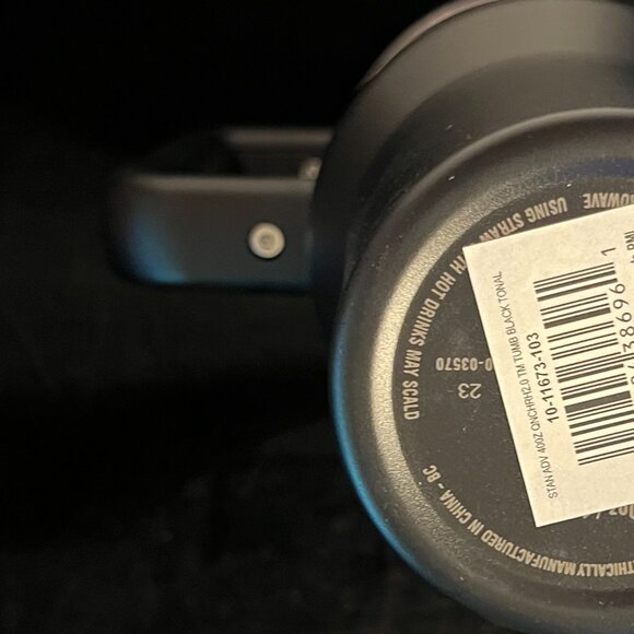 Stanley 40 oz. Quencher H2.0 FlowState Tumbler Black Tonal NIB - Picture 4 of 6